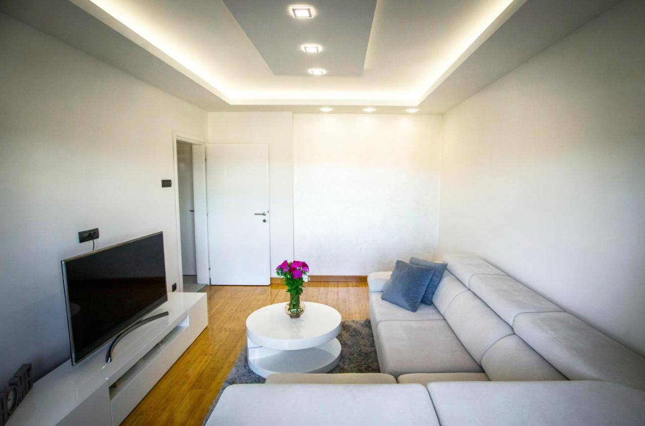 Apartman Simic - Stan Na Dan Bogatić Zewnętrze zdjęcie